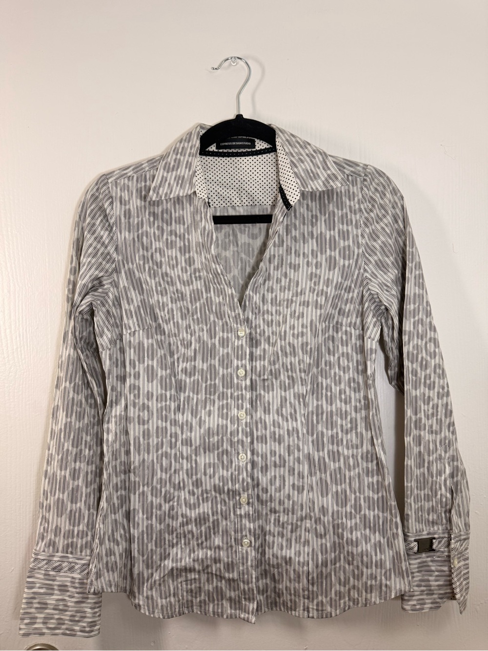 Vintage Express Grey Cheetah Print Long-Sleeve Button Shirt